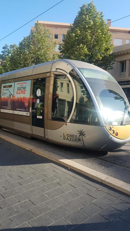 Seaside Tram Haven: Budget-Friendly Room with Kitchen and Views Nice Exterior photo